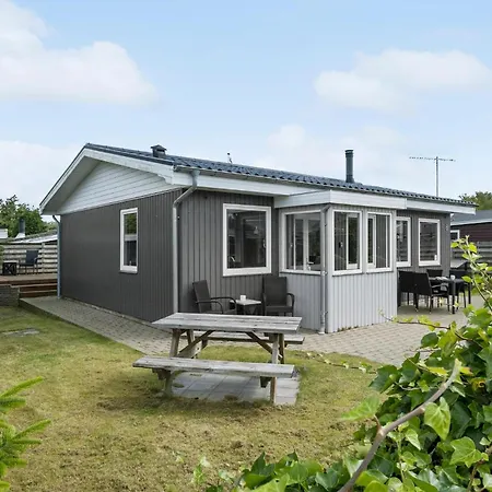 Holiday home Gorgeous In With Kitchen